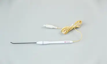 Đầu d&ograve; đơn cực cong